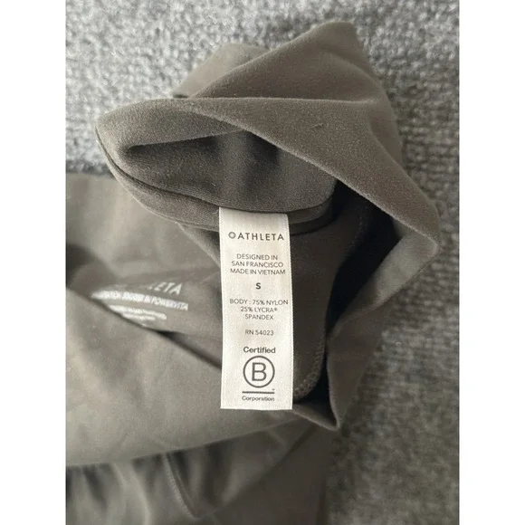 Athleta Salutation Jogger Pants Womens Small Gray Logo Yoga Stretch High Rise - Picture 8 of 14